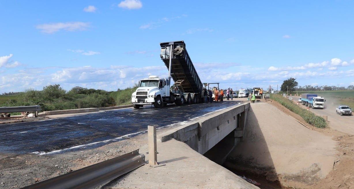 Perotti defendió la continuidad de la obra pública pese a los recortes