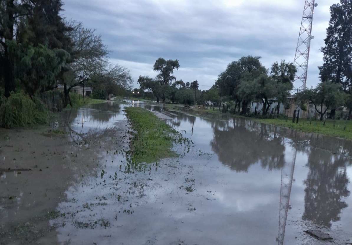 Inundación e incomunicación: Cañada Ombú y Los Amores padecen las consecuencias de las lluvias - INFO VERA