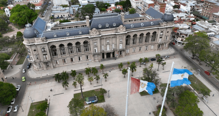 casa gris