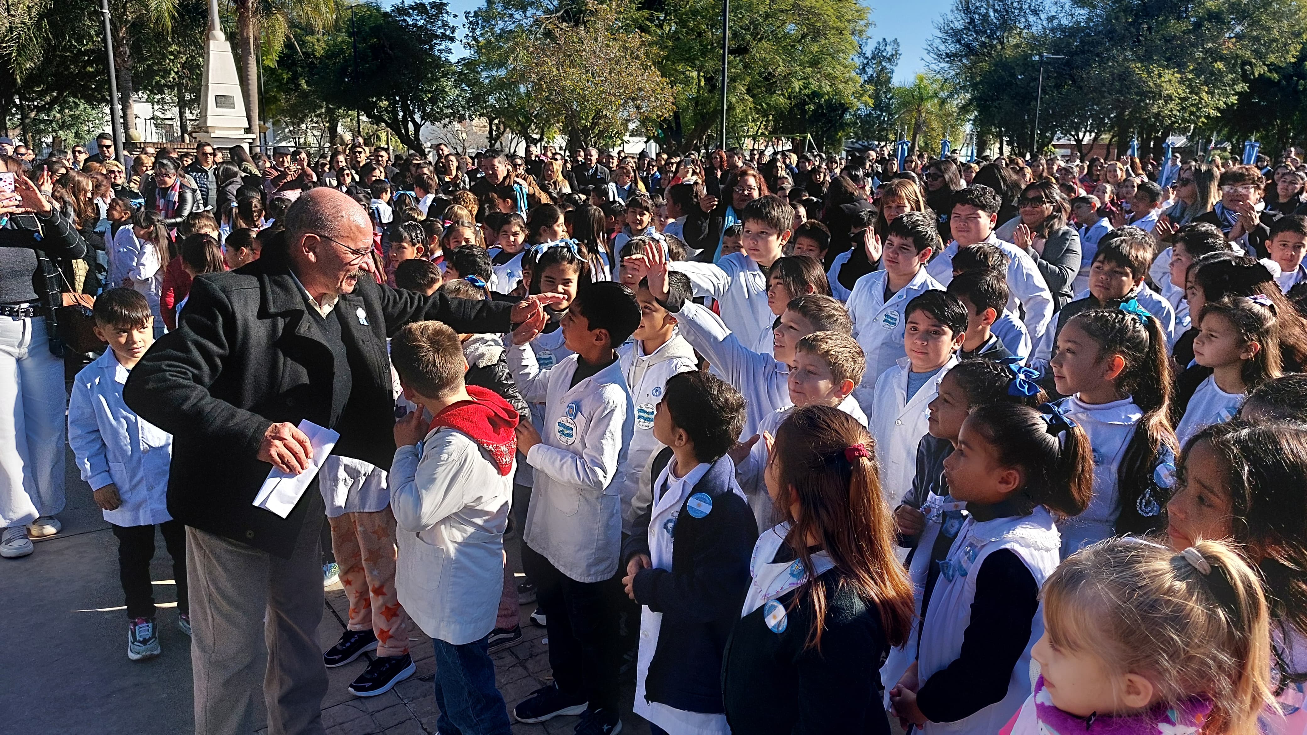 Más de 500 alumnos juraron lealtad a la Bandera | INFO VERA
