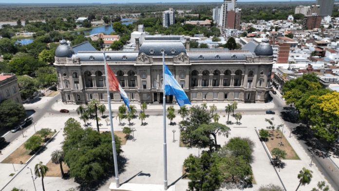 casa gris