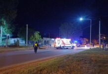 Villa Ocampo: dos jóvenes perdieron la vida tras chocar en moto contra un cartel