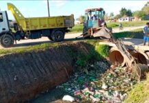 El municipio volvió a limpiar el desagüe de calle Mendoza y solicita el compromiso de los vecinos