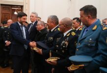 Pullaro reconoció a policías reincorporados y lanzó una nueva convocatoria